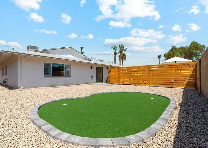 Family Friendly Retreat - Pool - Putting *